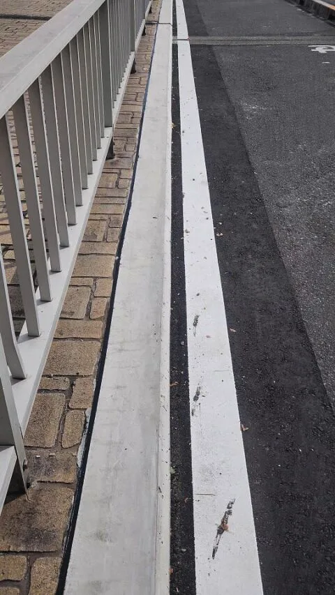 Concrete curbwork